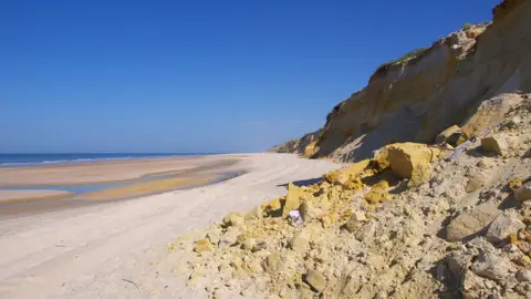 Acantilado del Asperillo, en Doñana Acantilado del Asperillo, en Doñana