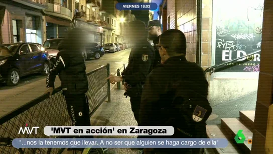 El momento en el que la Policía de Zaragoza detiene a un joven en busca y captura El momento en el que la Policía de Zaragoza detiene a un joven en busca y captura