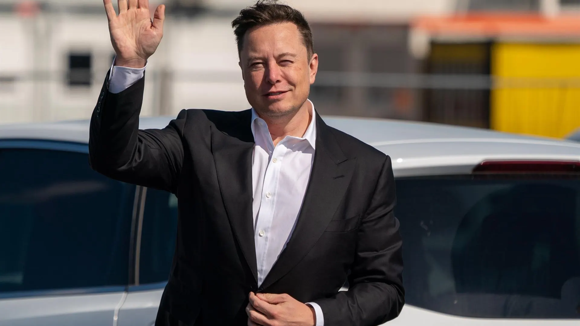 "Asunto: Adiós", Twitter cierra sus oficinas tras el abandono masivo de empleados por las amenazas de Musk