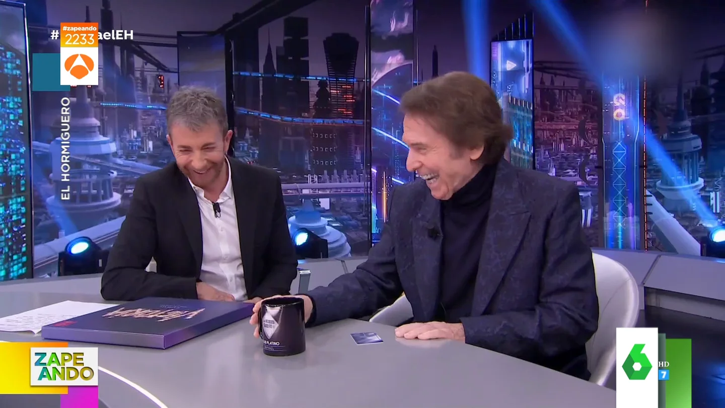 Raphael confiesa en El Hormiguero que se inventa las letras cuando no se acuerda de ellas Raphael confiesa en El Hormiguero que se inventa las letras cuando no se acuerda de ellas