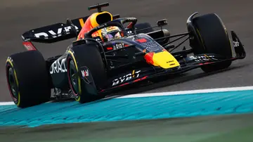 Max Verstappen termina con récord de 15 victorias