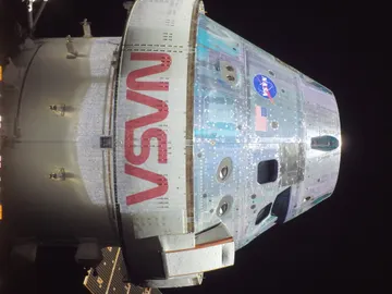 Selfie de la nave espacial Orión Selfie de la nave espacial Orión