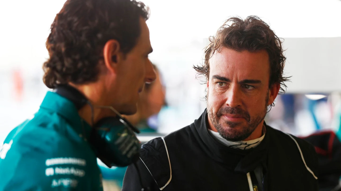 Fernando Alonso, junto a Pedro de la Rosa Fernando Alonso, junto a Pedro de la Rosa
