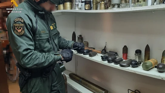 La Guardia Civil interviene armas y material bélico de la Guerra Civil en Calafell. La Guardia Civil interviene armas y material bélico de la Guerra Civil en Calafell.