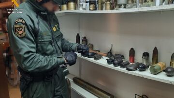 La Guardia Civil interviene armas y material bélico de la Guerra Civil en Calafell.