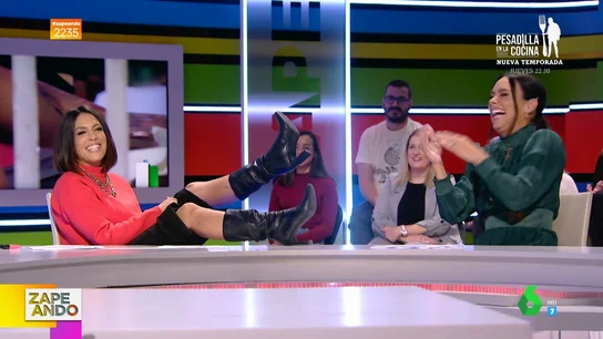 El descuido de Lorena Castell al mostrar su tatuaje de un cuchillo: "Solo me he depilado la pierna que iba a enseñar" El descuido de Lorena Castell al mostrar su tatuaje de un cuchillo: "Solo me he depilado la pierna que iba a enseñar"