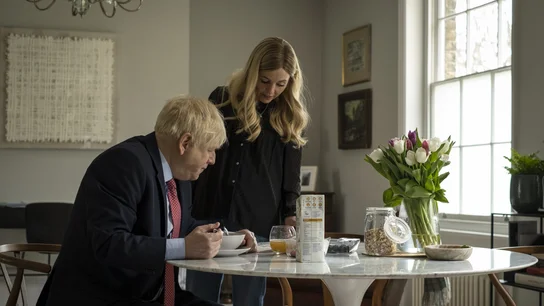 Kenneth Branagh y Ophelia Lovibond en 'This England' Kenneth Branagh y Ophelia Lovibond en 'This England'