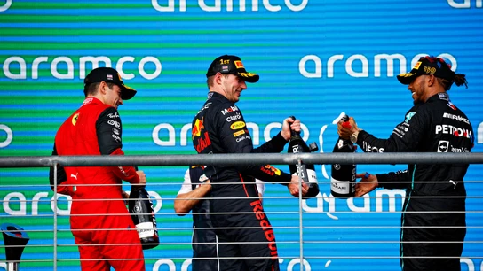 Charles Leclerc, Max Verstappen y Lewis Hamilton Charles Leclerc, Max Verstappen y Lewis Hamilton