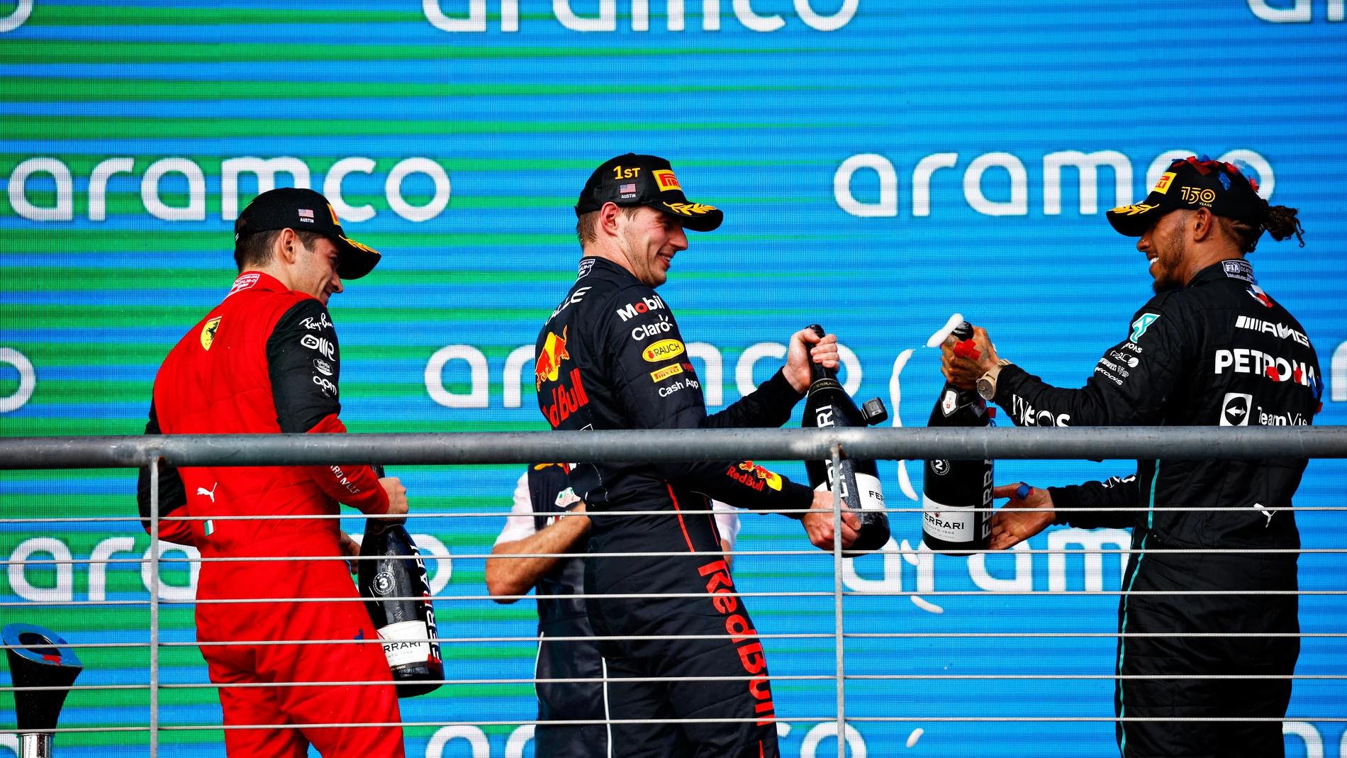 Charles Leclerc, Max Verstappen y Lewis Hamilton