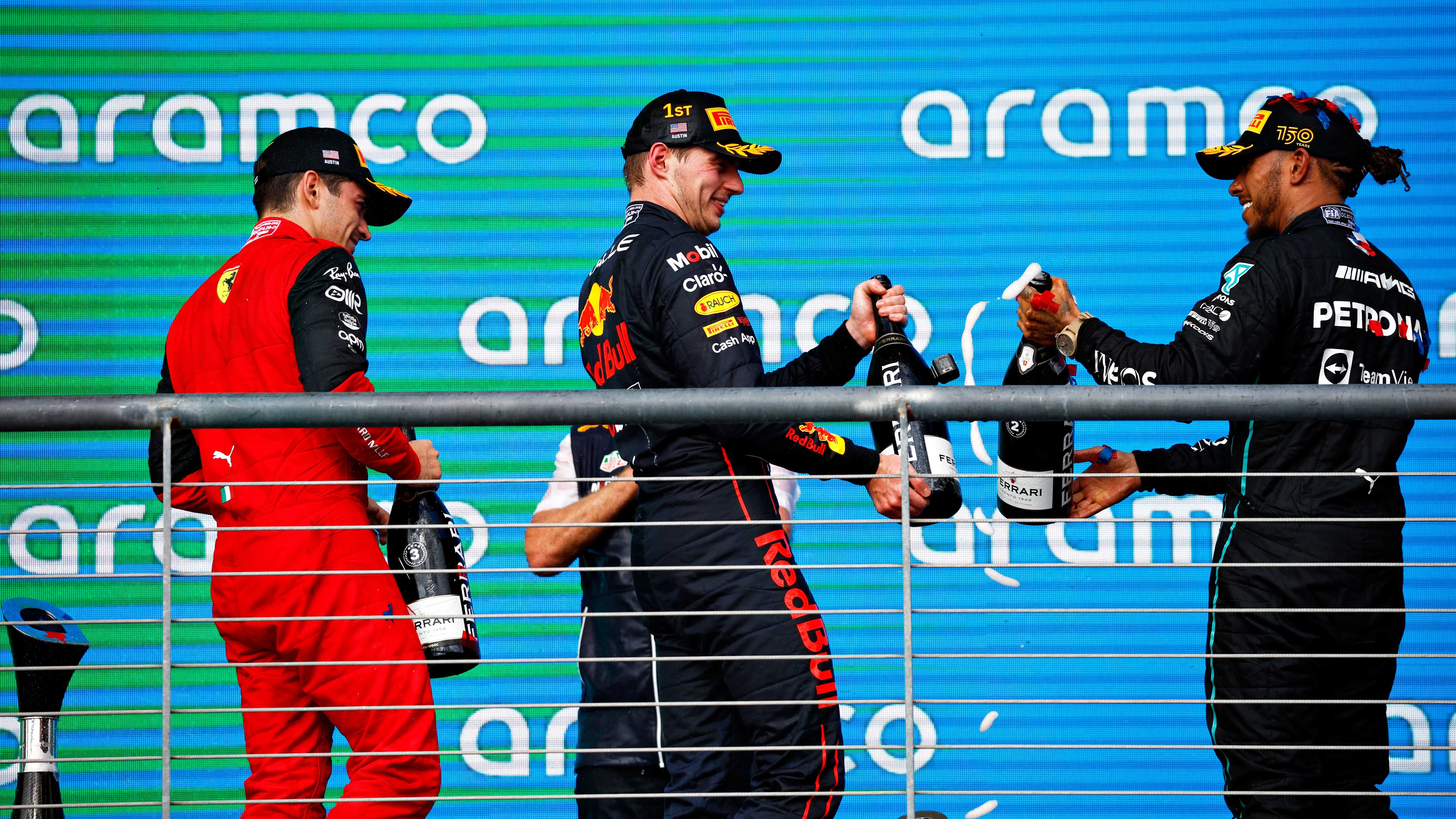 Charles Leclerc, Max Verstappen y Lewis Hamilton