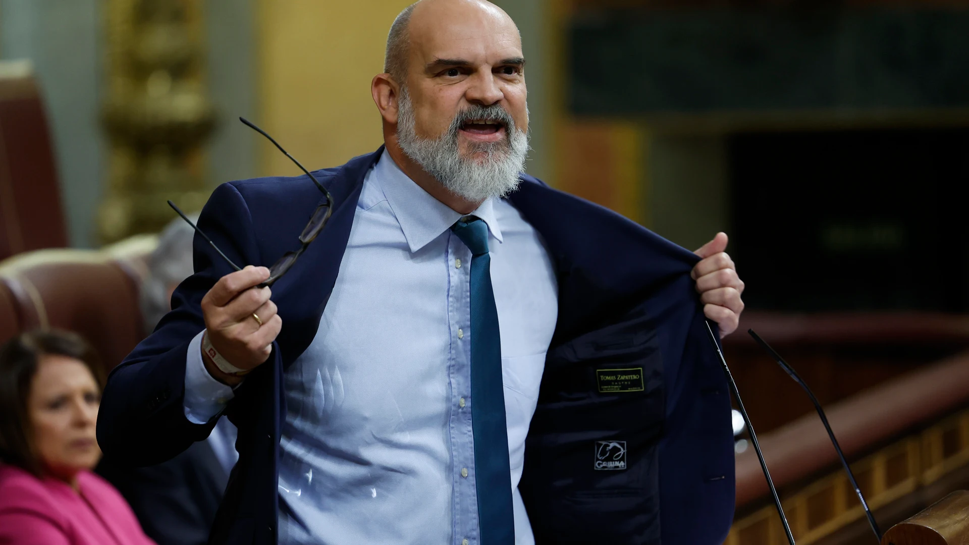 Vox se reafirma en sus ataques machistas y defiende a la diputada que  insultó a Montero: "No lloró porque tiene más hombría"