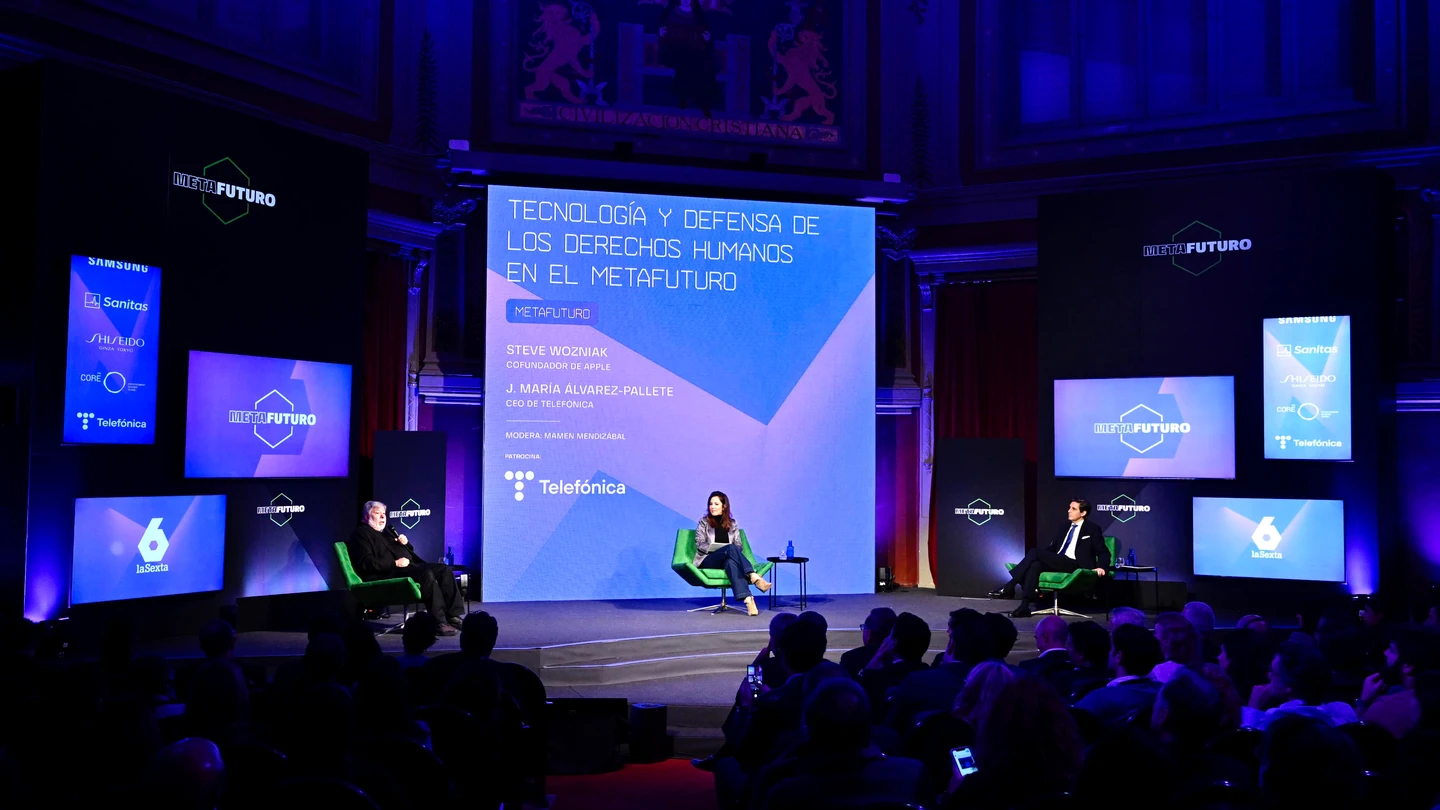 Charla completa entre Steve Wozniak y José María Álvarez-Pallete sobre tecnología y defensa de los DDHH en el Metafuturo Charla completa entre Steve Wozniak y José María Álvarez-Pallete sobre tecnología y defensa de los DDHH en el Metafuturo