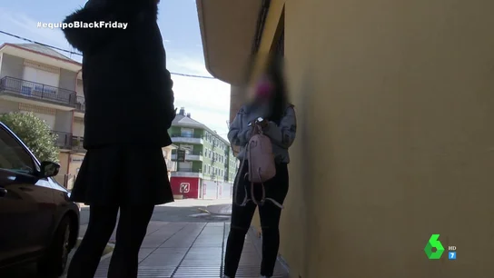 Así hablaba la tía del ciberestafador 'Lupín' sobre él en 2020: "Se ha gastado todo el dinero, está tieso" Así hablaba la tía del ciberestafador 'Lupín' sobre él en 2020: "Se ha gastado todo el dinero, está tieso"