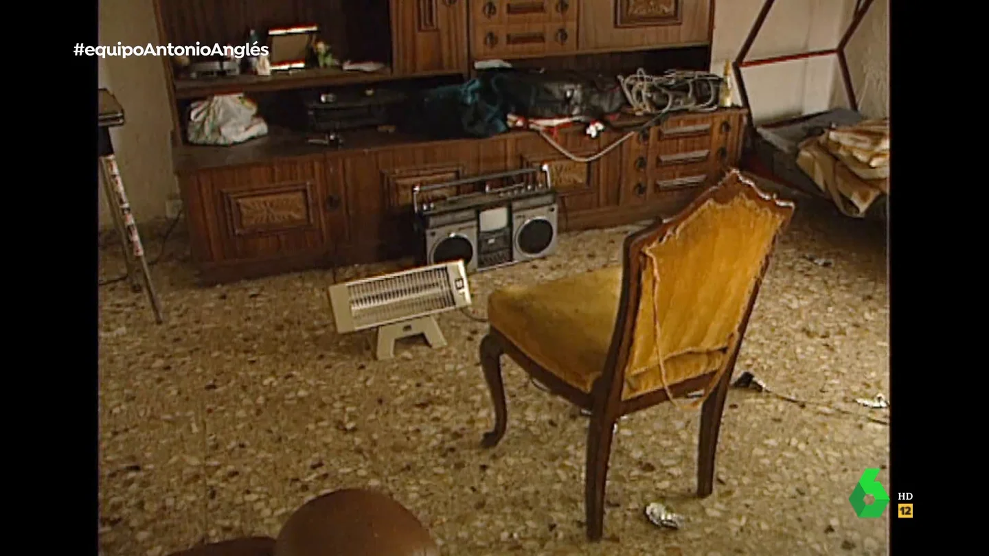 "Excrementos de perros, suciedad.." el deplorable estado de la vivienda de Anglés, el asesino de Alcàsser, antes de huir "Excrementos de perros, suciedad.." el deplorable estado de la vivienda de Anglés, el asesino de Alcàsser, antes de huir