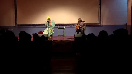 200 presos y Maui de Utrera: así comienza el festival que se mete cada año en la cárcel 200 presos y Maui de Utrera: así comienza el festival que se mete cada año en la cárcel