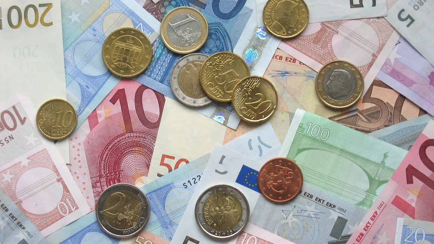 Dinero en efectivo Dinero en efectivo