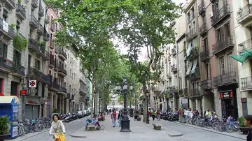 Todo lo que puedes hacer en el Born, uno de los mejores barrios para callejear en Barcelona