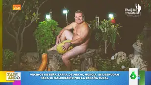 Así posan desnudos en un calendario los vecinos de Peña Zafra para luchar contra la España vaciada 