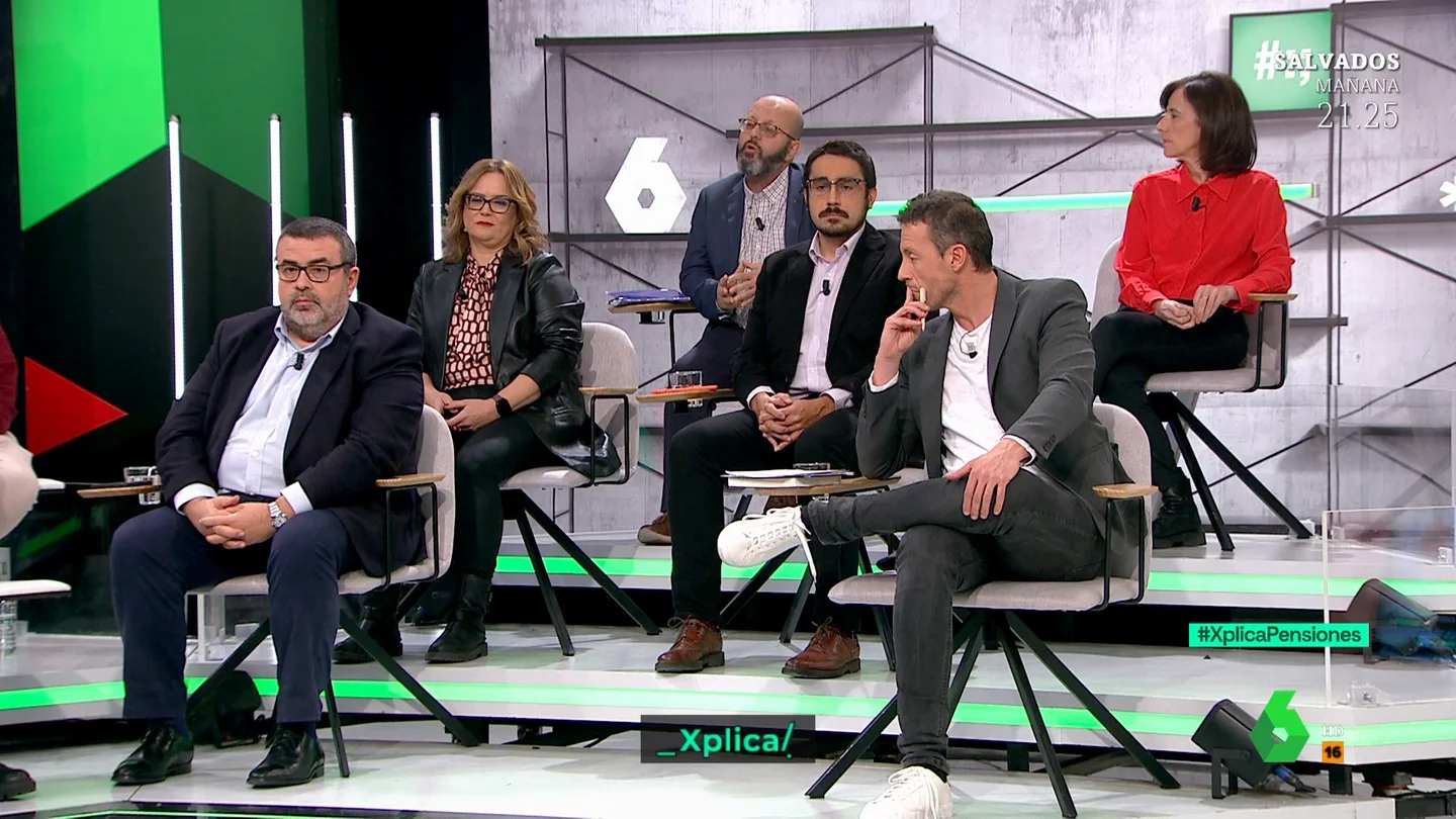 Fernando Cocho: Habría que preguntarse a quién benefician las cartas bomba. (Falsa bandera) XPLICA Fernando Cocho: Habría que preguntarse a quién benefician las cartas bomba. (Falsa bandera) XPLICA