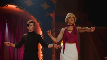 La pareja formada por Ángel Cristo (Jaime Lorente) y Bárbara (Rey) era la más popular del momento como se verá en 'Cristo y Rey'.