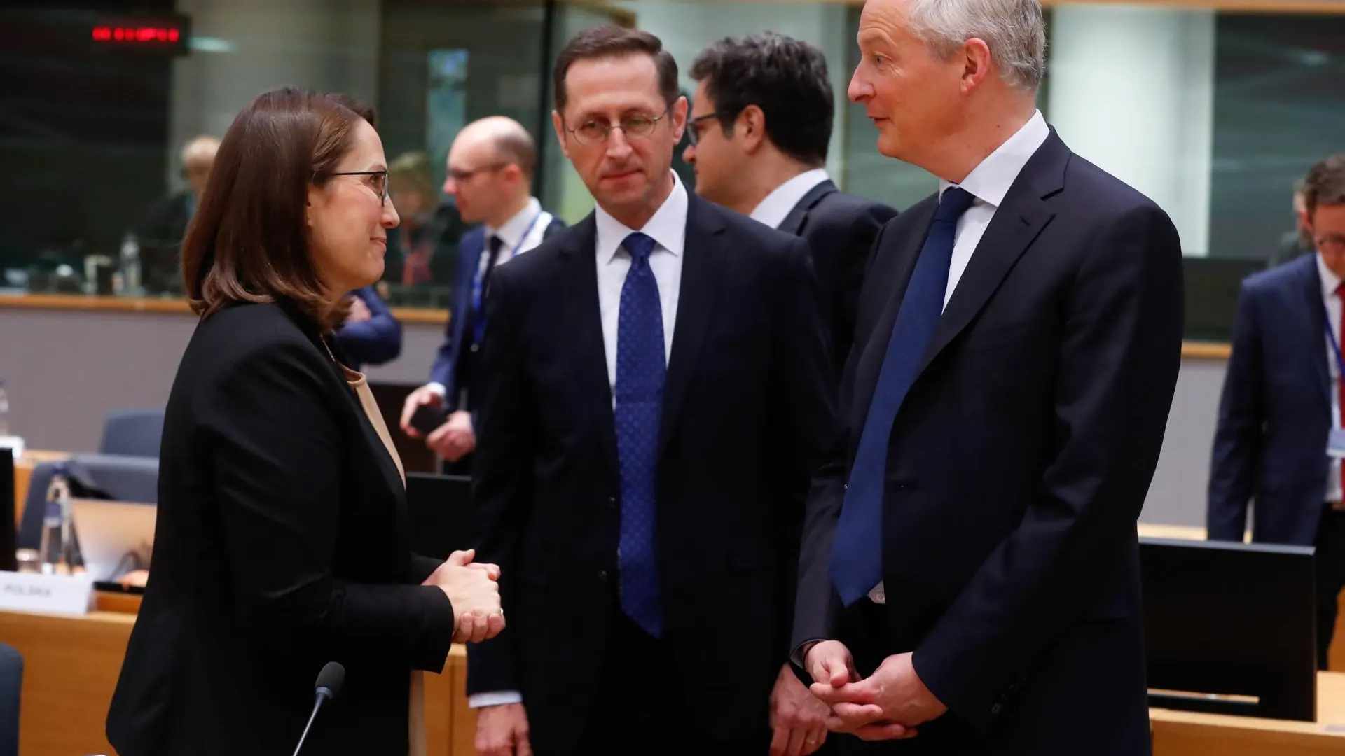  La ministra de Finanzas de Polonia, Magdalena Rzeczkowska, el ministro de Finanzas de Hungría, Mihaly Varga, y el ministro de Finanzas de Francia, Bruno Le Maire.