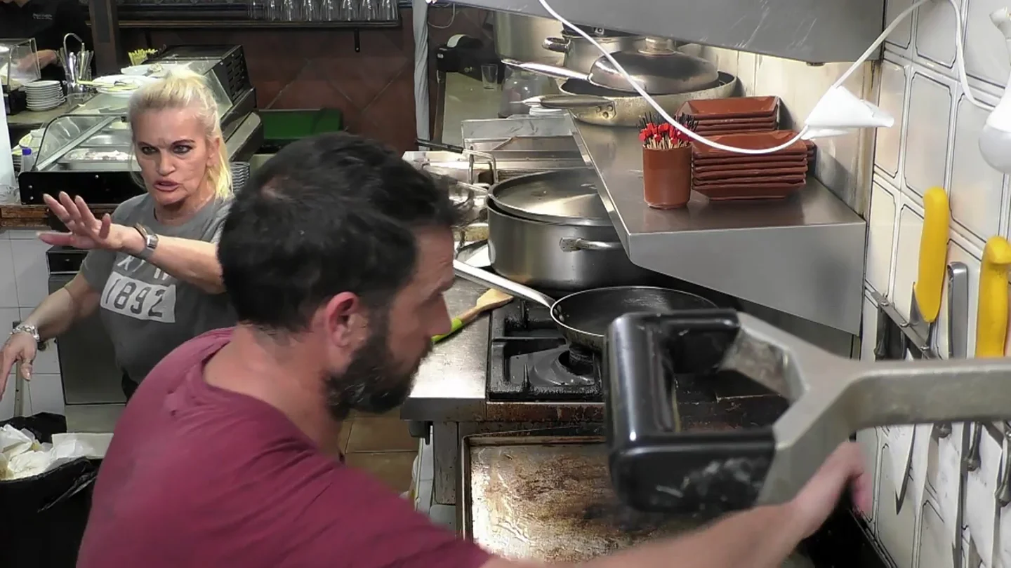 Cuando la opinión de los clientes no importa en un restaurante: "Me limpio el culo con esas tarjetas" Cuando la opinión de los clientes no importa en un restaurante: "Me limpio el culo con esas tarjetas"