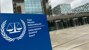 España firma un acuerdo con la Corte Penal Internacional para recibir en sus cárceles a reclusos condenados en La Haya