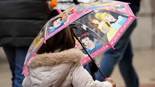 Gran parte de España está en aviso por lluvias, viento, nevadas y oleaje ante la llegada de la borrasca Efraín Gran parte de España está en aviso por lluvias, viento, nevadas y oleaje ante la llegada de la borrasca Efraín