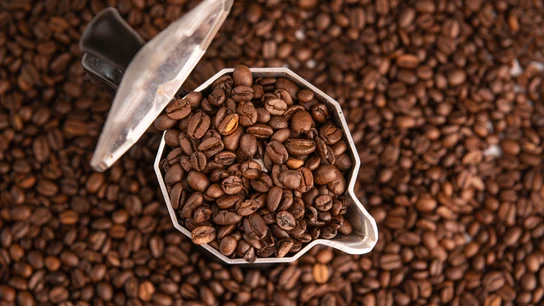 Cómo no debes hacer café en una cafetera italiana, según la OCU Cómo no debes hacer café en una cafetera italiana, según la OCU