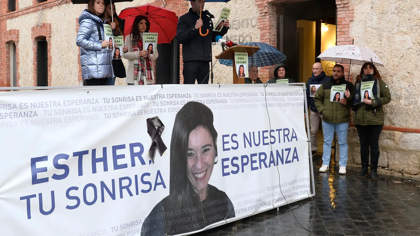 El lamento de una amiga de Esther López: "Nadie entiende cómo el sospechoso sigue campando por Traspinedo" El lamento de una amiga de Esther López: "Nadie entiende cómo el sospechoso sigue campando por Traspinedo"