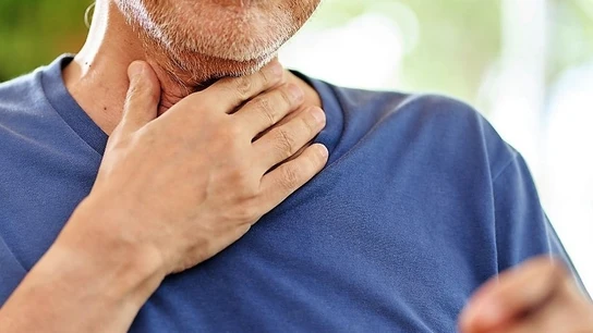 Así es la disfagia, la dificultad para tragar alimentos que afecta a más de 2 millones de personas en España Así es la disfagia, la dificultad para tragar alimentos que afecta a más de 2 millones de personas en España