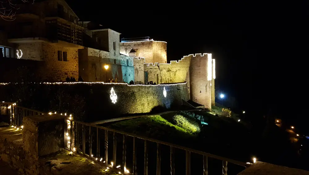 castillo de Puebla de Sanabria en Navidad