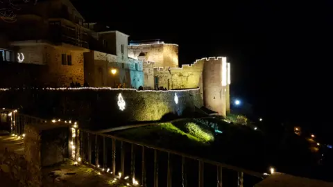 castillo de Puebla de Sanabria en Navidad castillo de Puebla de Sanabria en Navidad