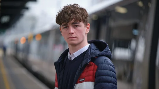 Rhys Connah como Ryan Cawood Rhys Connah como Ryan Cawood