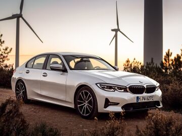 Test a fondo BMW 320e: acceso enchufable a la berlina media de la marca bávara