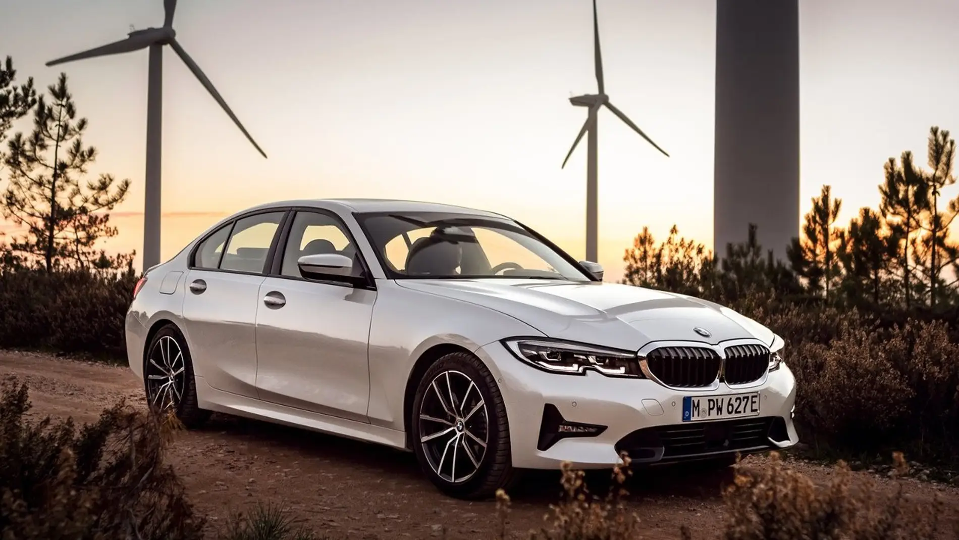 Test a fondo BMW 320e: acceso enchufable a la berlina media de la marca bávara