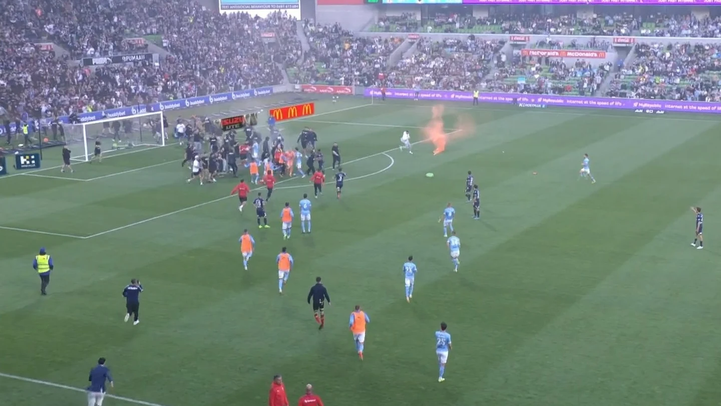 Agresión a un portero en la Liga de Australia Agresión a un portero en la Liga de Australia