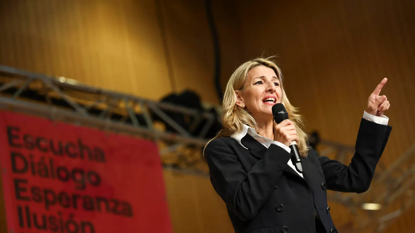 Yolanda Díaz dice que Feijóo está "secuestrado por Vox" y critica el "bochorno" en el Congreso esta semana Yolanda Díaz dice que Feijóo está "secuestrado por Vox" y critica el "bochorno" en el Congreso esta semana