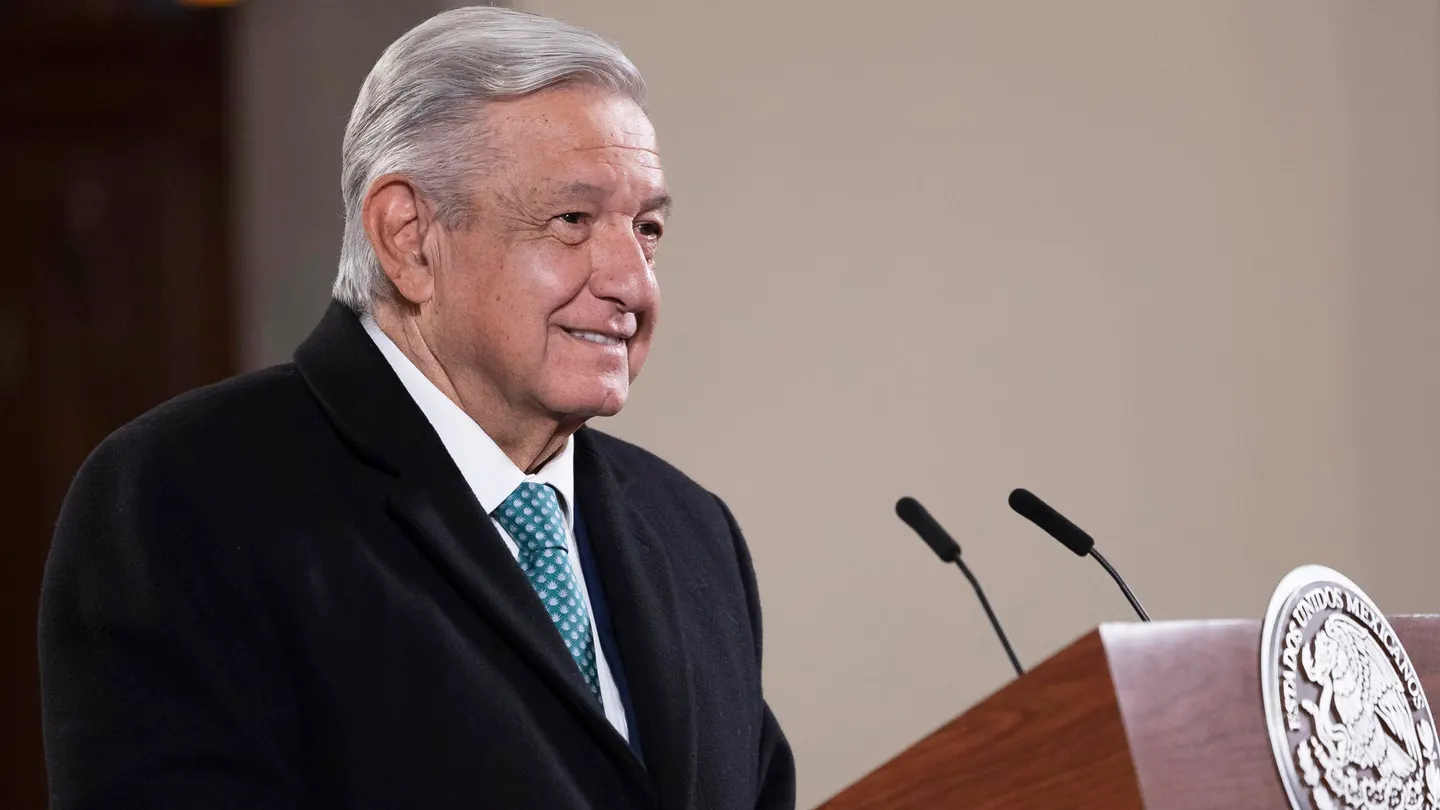 El presidente de México vuelve a cargar duramente contra España: "Es mucho pueblo para tan poco gobierno" El presidente de México vuelve a cargar duramente contra España: "Es mucho pueblo para tan poco gobierno"