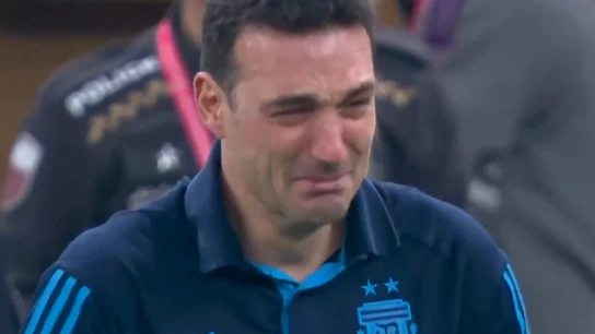 Lionel Scaloni, entre lágrimas Lionel Scaloni, entre lágrimas