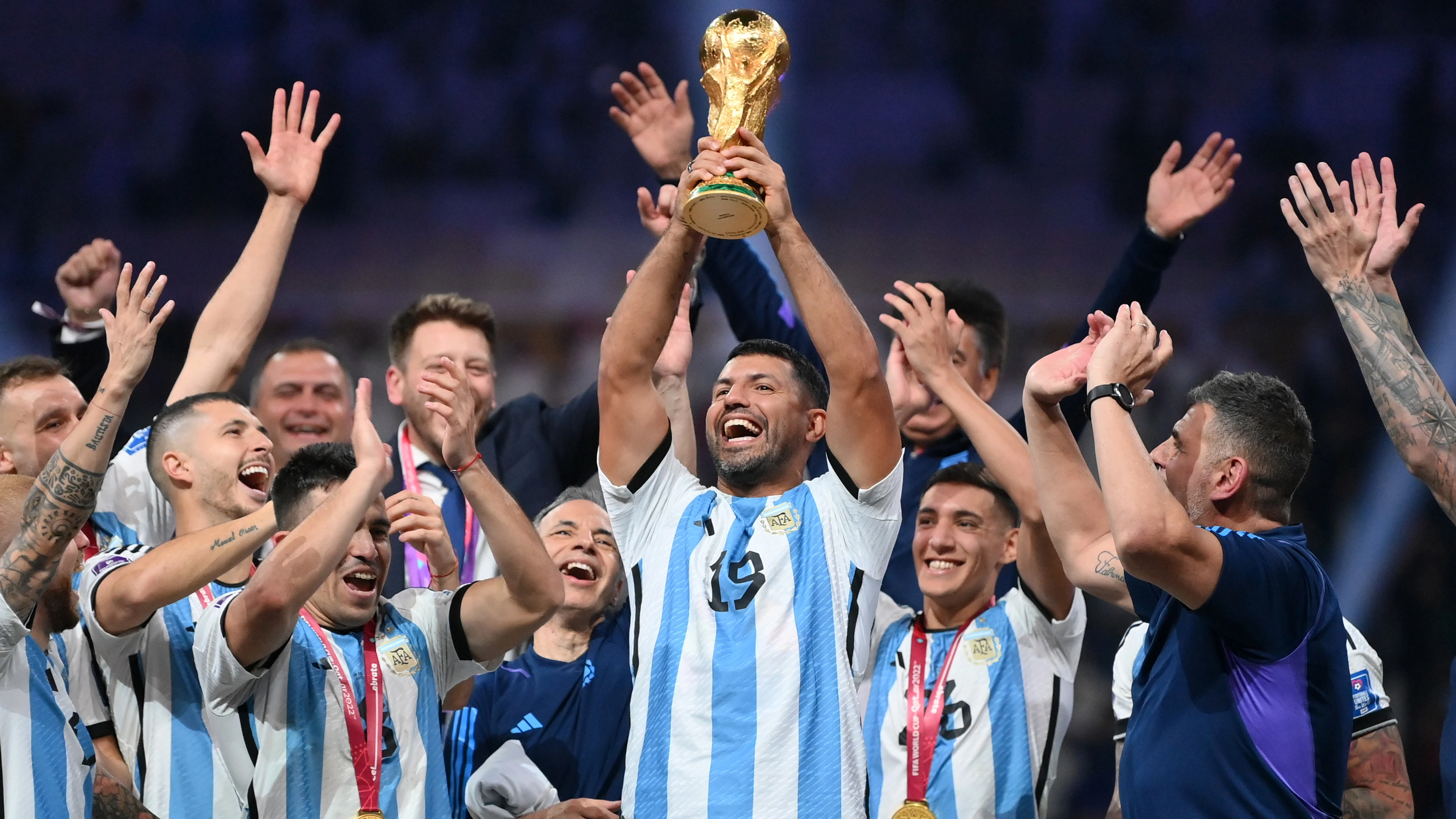 'Kun' Agüero, levantando la Copa del Mundo