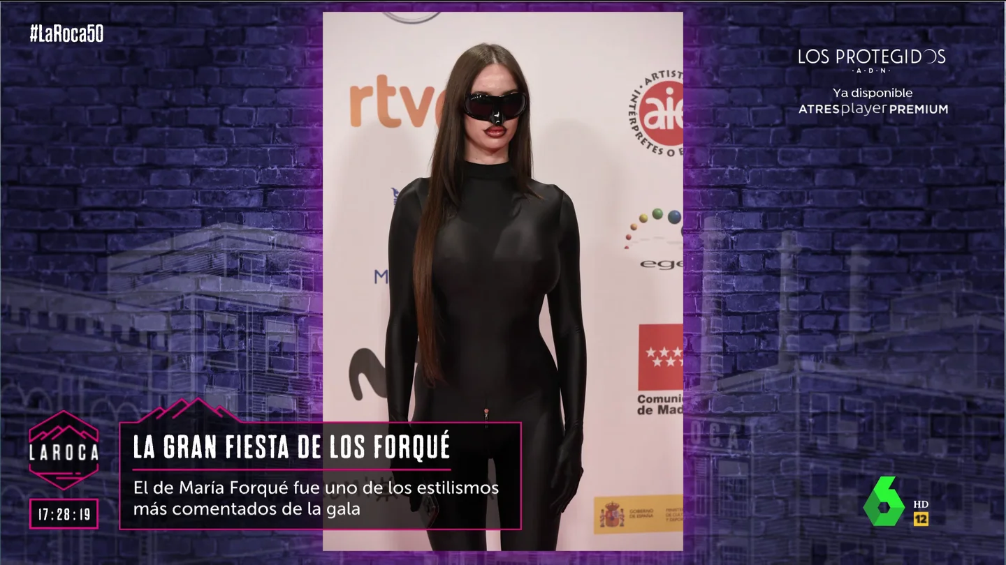 María Forqué vuelve a sorprender con uno de sus estilismos (con cremallera para emergencias incluida) María Forqué vuelve a sorprender con uno de sus estilismos (con cremallera para emergencias incluida)