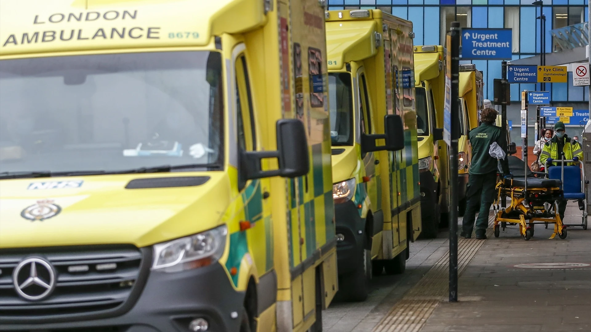 Huelga de ambulancias en Reino Unido y Gales: piden a los ciudadanos que usen este servicio solo en caso vital