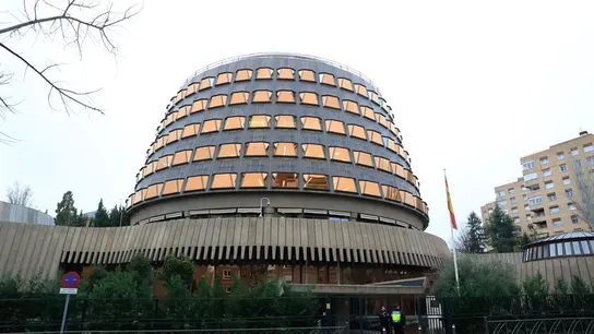 El Constitucional rechaza el recurso del Senado y mantiene la paralización de la reforma de Sánchez El Constitucional rechaza el recurso del Senado y mantiene la paralización de la reforma de Sánchez