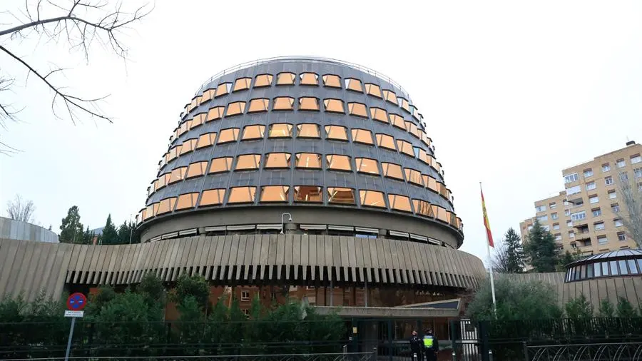El Constitucional rechaza el recurso del Senado y mantiene la paralización de la reforma de Sánchez
