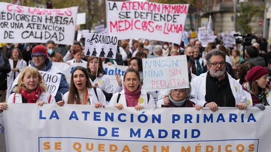 Manifestación convocada por el sindicato Amyts este miércoles en Madrid, en apoyo de la huelga de médicos y pediatras de Atención Primaria. Manifestación convocada por el sindicato Amyts este miércoles en Madrid, en apoyo de la huelga de médicos y pediatras de Atención Primaria.