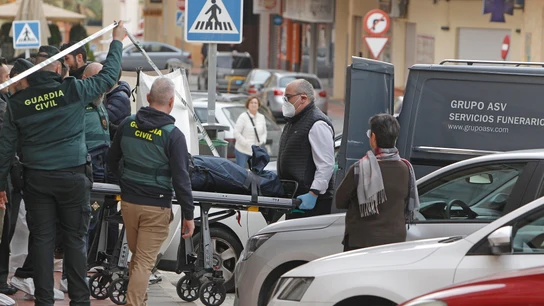 La Guardia Civil de Alicante levanta el cuerpo de la fallecida en Guardamar del Segura. La Guardia Civil de Alicante levanta el cuerpo de la fallecida en Guardamar del Segura.