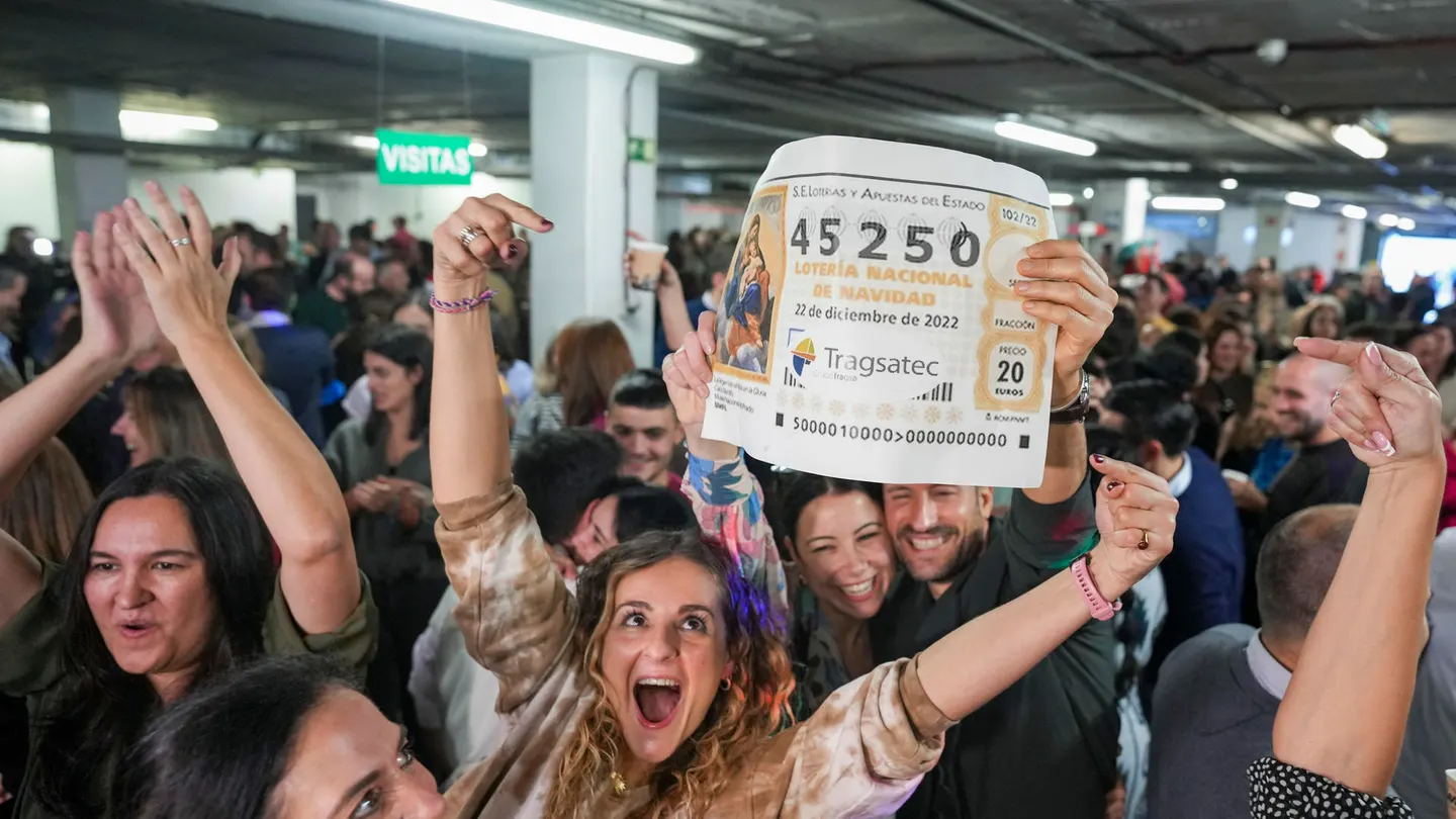 Guía para invertir el dinero de la Lotería de Navidad: qué hacer y qué no con los premios Guía para invertir el dinero de la Lotería de Navidad: qué hacer y qué no con los premios
