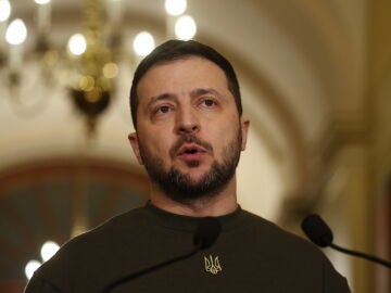 Zelenski changes his government’s top positions and announces anti-corruption measures