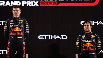Max Verstappen y Sergio Pérez en el podio